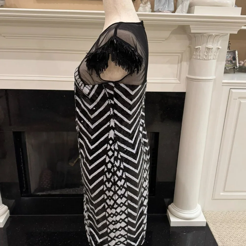 GUESS Black & Silver Sequin Fringe Sleeve Dress – Women’s Small